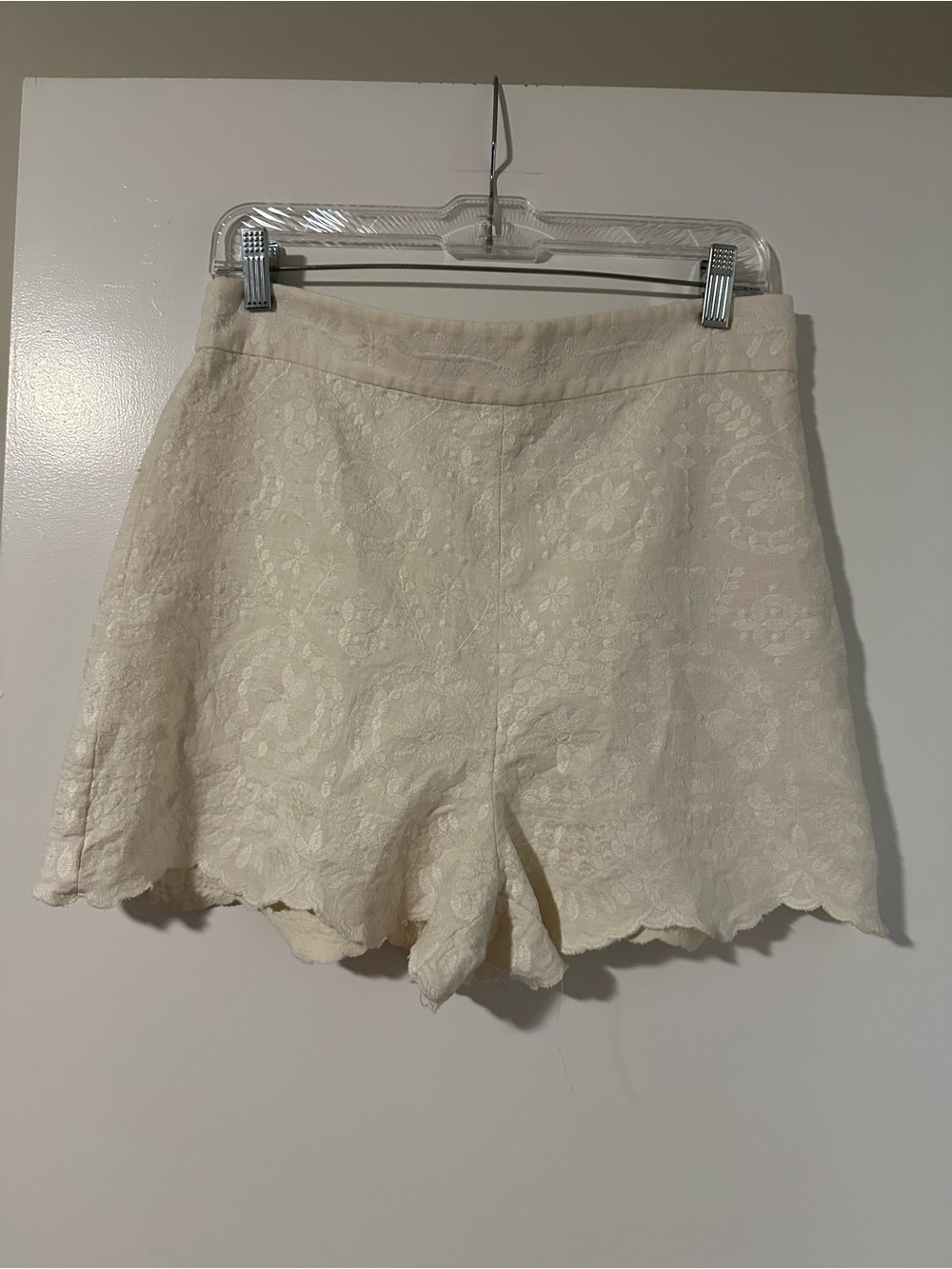 Size Large Zara Cream Floral Lace Scallop Hem Women's Shorts